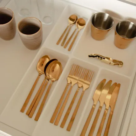 Meuble Le Refuge Dore Avec Netflix Homecourt